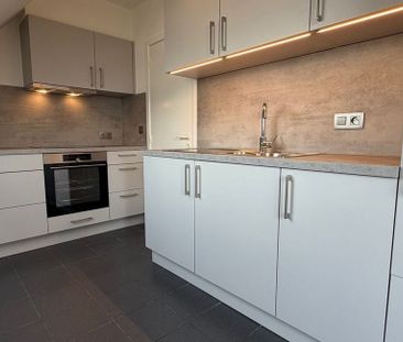 Appartement te huur in Lanaken voor € 990 met 1 slaapkamer - Photo 2