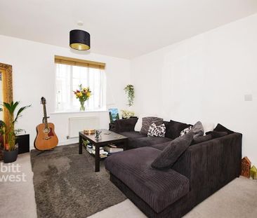 2 bedroom ground floor flat to rent - Photo 1