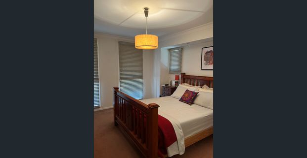 Low-Maintenance Living in a Prime Sunbury Location - Photo 1