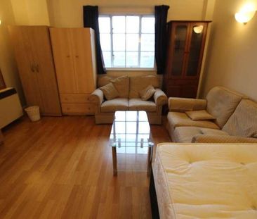 South Block, Belvedere Road, London, SE1 - Photo 1