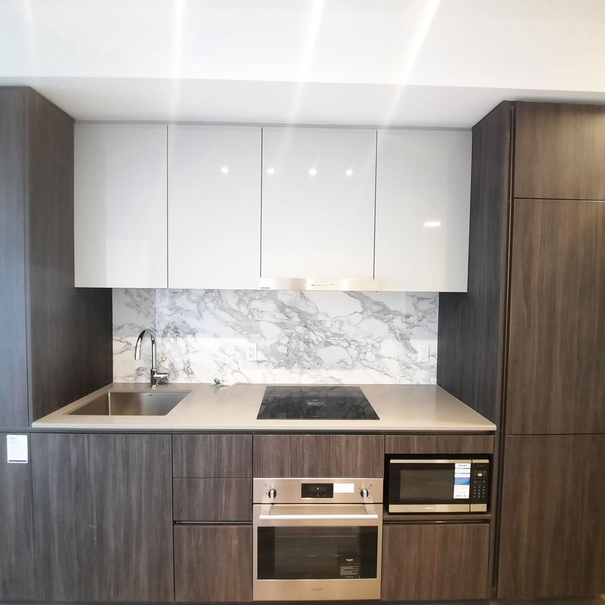 For Lease - 8 Interchange Way Unit# 501, Vaughan, Ontario - Photo 1