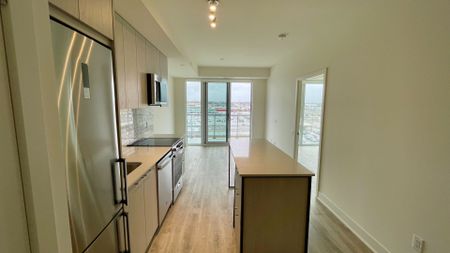 For Lease - 185 Deerfield Road Unit# 706, Newmarket, Ontario - Photo 2