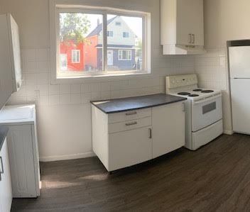 St Johns area. Now available – Beautiful and Bright 3 Bedroom Main ... - Photo 1