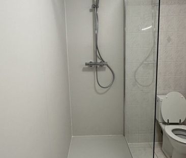 Appartement te huur in Waregem voor € 850 met 2 slaapkamers - Photo 4