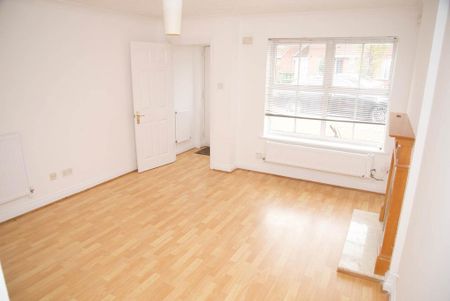2 bedroom terraced house to rent - Photo 3