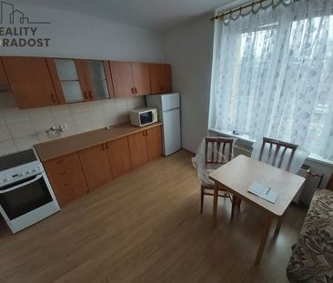 Pronájem bytu 1+1 35 m² - Photo 1