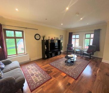 14 Old Golf Course Park, Dunmurry, Belfast, BT17 0EJ - Photo 2
