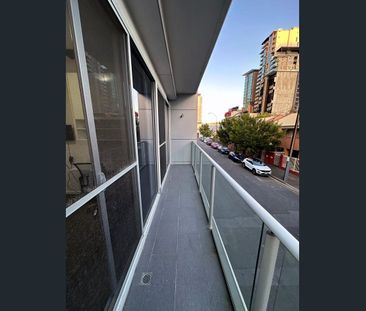 Ideal Urban Living – 2BR Fully Furnished Apartment in CBD’s East End. - Photo 5