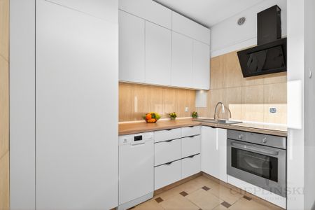 32m2 - przestronna kawalerka, dobry standard! - Photo 2