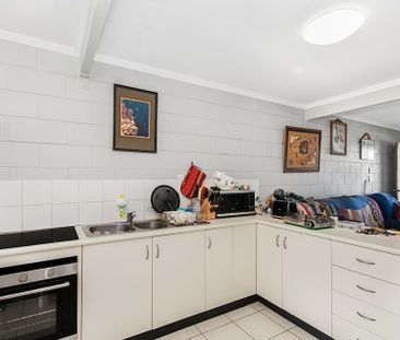 1/115 Thirteenth Avenue, RAILWAY ESTATE - Photo 1