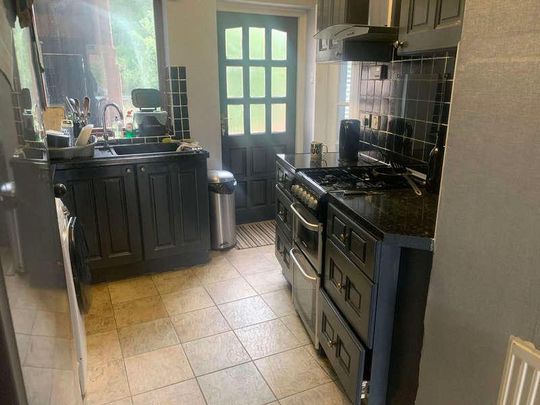 Prior Deram Walk, Coventry, CV4 - Photo 1