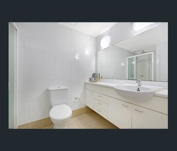 Moore Park Gardens - Furnished - Available 16th April - Photo 5