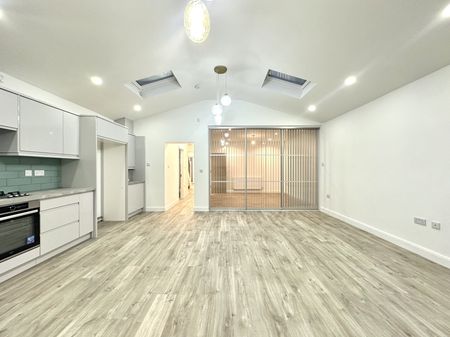 2 bedroom apartment to rent - Photo 3