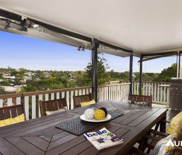 Stunning Elevated Queenslander with City Views & Exceptional Family... - Photo 1