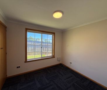 Looking for a cosy unit? You'll love Living Here! - Photo 2