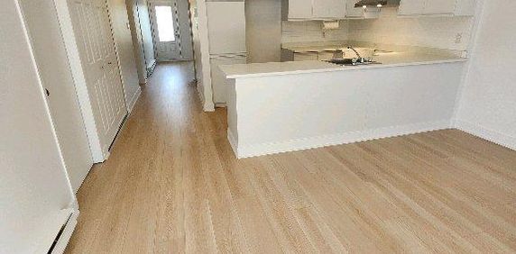 5 1/2 à louer Longueuil - Photo 2