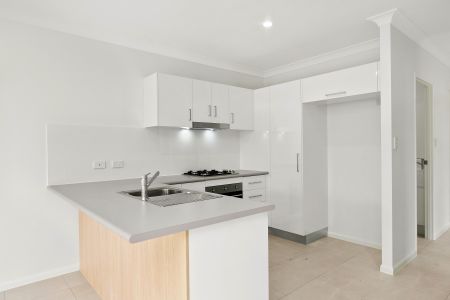 AFFORDABLE LIVING –SMITHFIELD VILLAGE DUPLEX - Photo 4