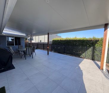 Coastal Family Home in Peregian Beach - Option of 4 Bed, 3 Bath or ... - Photo 5