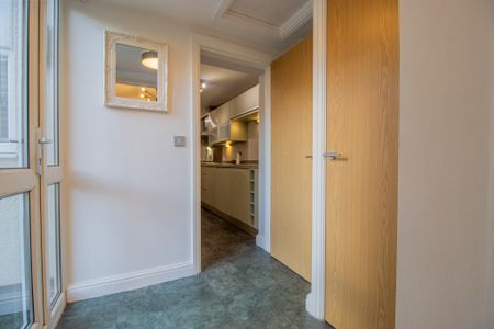 Heatley House, Lymm - Photo 5