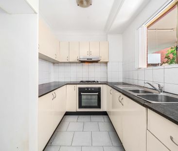 Two Bedroom, Two Bathroom Apartment - Photo 5