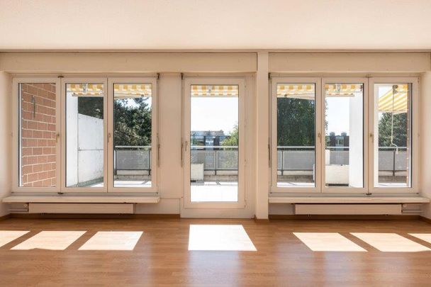 OHNE MIETKAUTION - In ruhiger Umgebung mit grossem Balkon - Foto 1