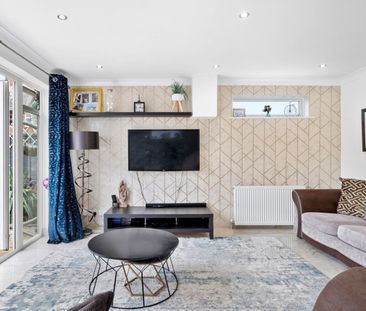 Carlton Road, Walton-on-Thames, KT12 - Photo 1