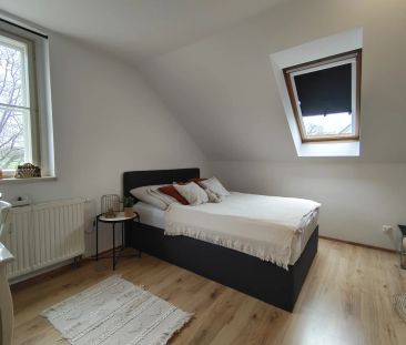 Sanierte, moderne und helle Wohnung mit Parkplatz nahe Zentrum - Photo 1