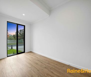 Contemporary Living: Brand New Townhouse - Photo 5