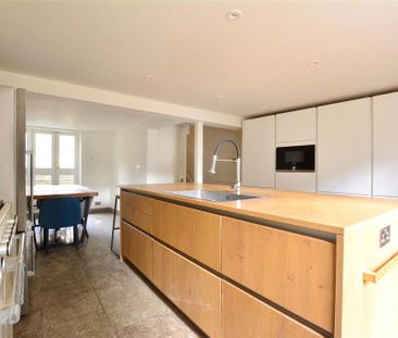 3 bedroom end of terrace house to rent - Photo 4