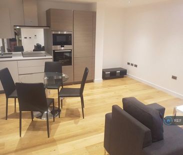 1 bedroom flat to rent - Photo 2