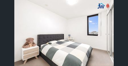 Modern Two-Bedroom Apartment with Parking in Prime Rosebery Location - Photo 3