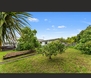 Easy Access to Motorway, Sunny Full sized site - Photo 6