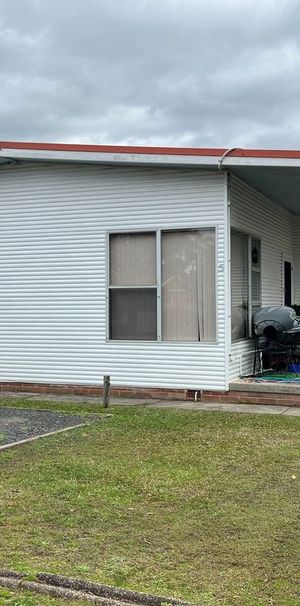 Three bedroom home - Photo 1