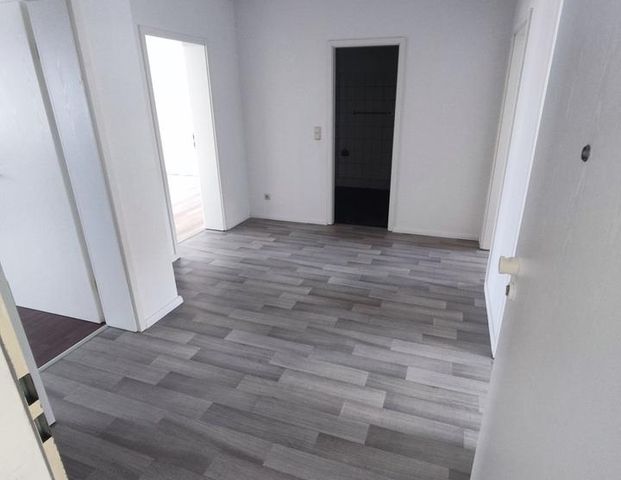 Geräumige 3 Zimmer-Wohnung mit Balkon in Mügeln - Foto 1