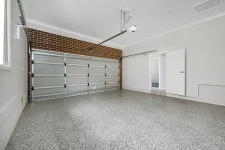 Brand New Family Home - Photo 3