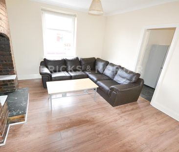 14B, Earsdon Road, Shiremoor, Newcastle Upon Tyne, NE27 0HH - Photo 2