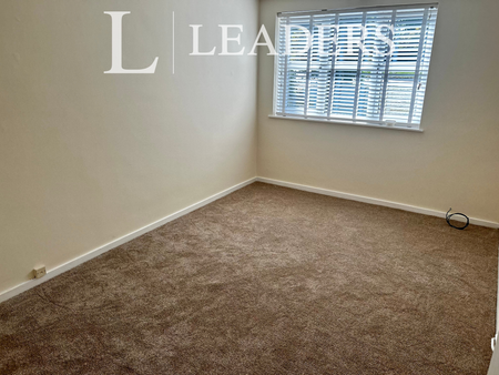 2 bedroom maisonette to rent Walkers Heath Road, Birmingham, B38 - Photo 2