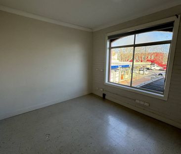 One bedroom unit in the heart of town - Photo 2