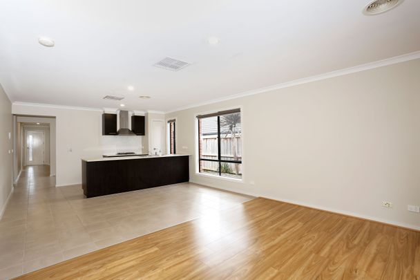 Spacious 3-Bedroom Home in Mernda - Photo 1