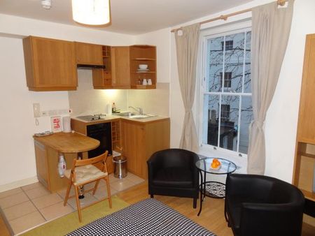 Flat 11 Cartwright Gardens, Bloomsbury WC1H 9EH - Photo 3
