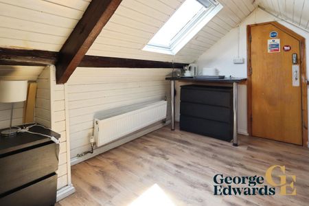 1 bedroom in a house share to rent - Photo 4