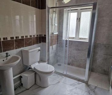 High Street, Northamptonshire, Collingtree, NN4 - Photo 5