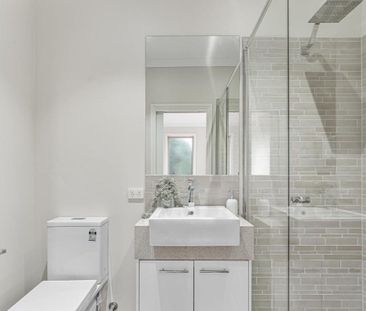 Contemporary Beachside Living - Photo 6