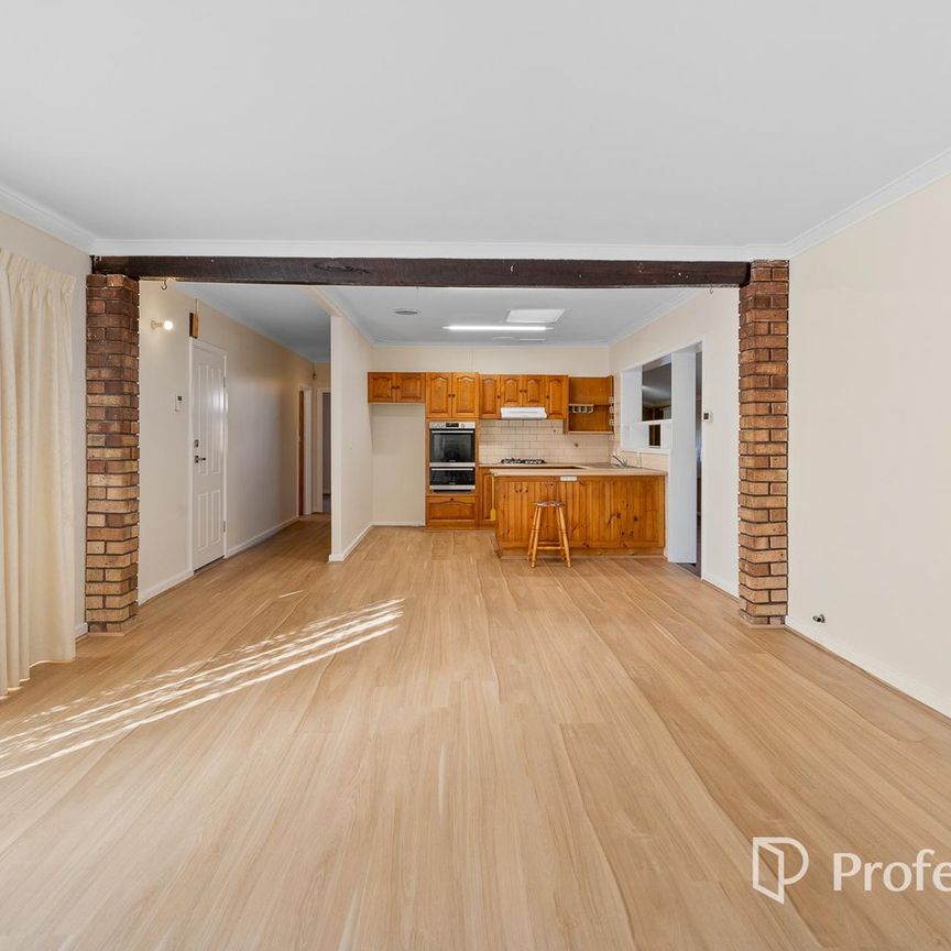 Charming home on Corner block in ideal location!!! - Photo 1
