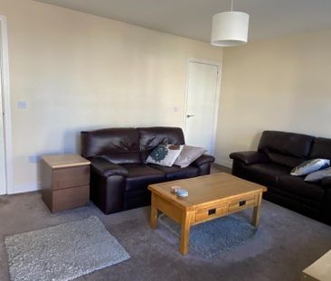33 Leathem Square, Dundonald, Belfast, BT16 2QL - Photo 1
