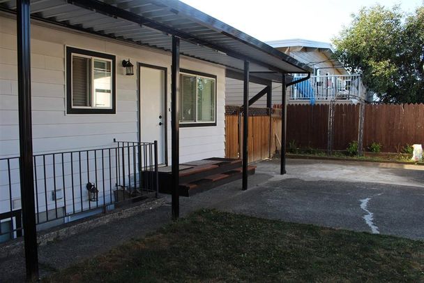 Great House with Workshop! - Photo 1