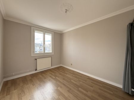 Location Maison 4 pièces 98m² LE MANS 72000 - Photo 4