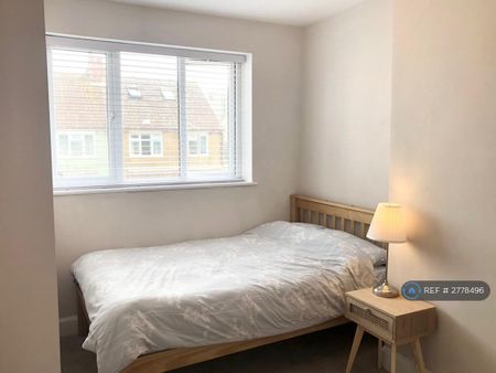 1 bedroom in a house share to rent - Photo 4