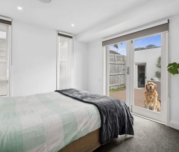 Modern expansive family living in ever-popular Herne Hill - Photo 3