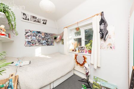 5 bedroom semi-detached house to rent - Photo 4